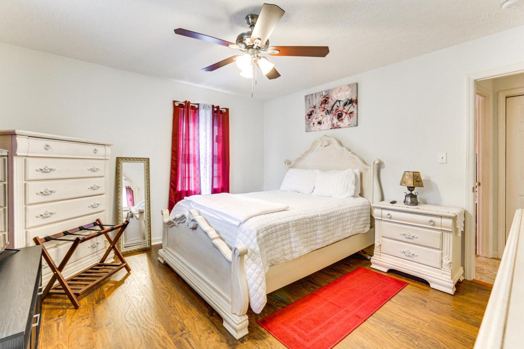 Chatham Getaway With Fireplace, Deck And Gas Grill! Bagian luar foto